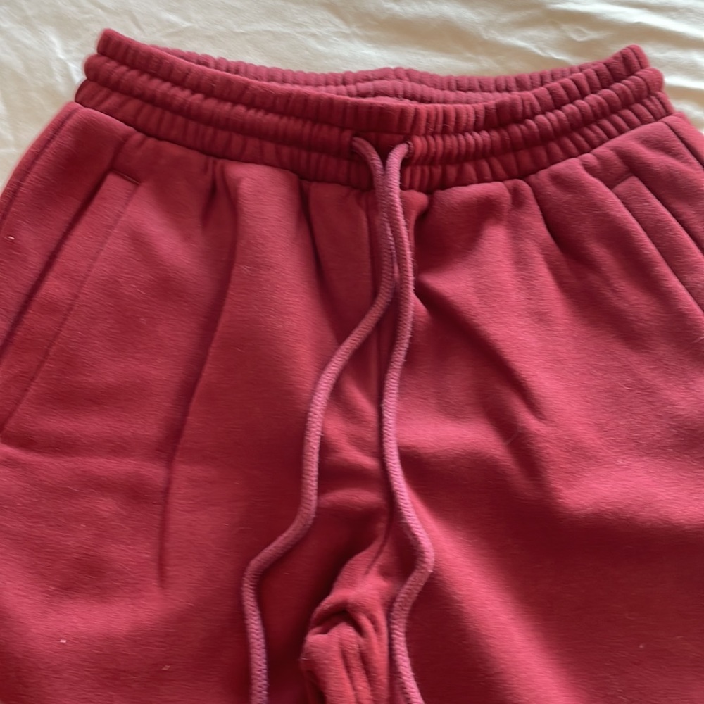 Fabletics Sweatpants - Picture 2 of 4